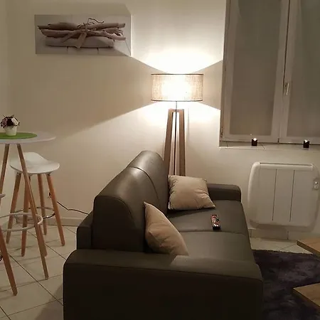 Charmant Studio Proche Centre Apartamento Reims